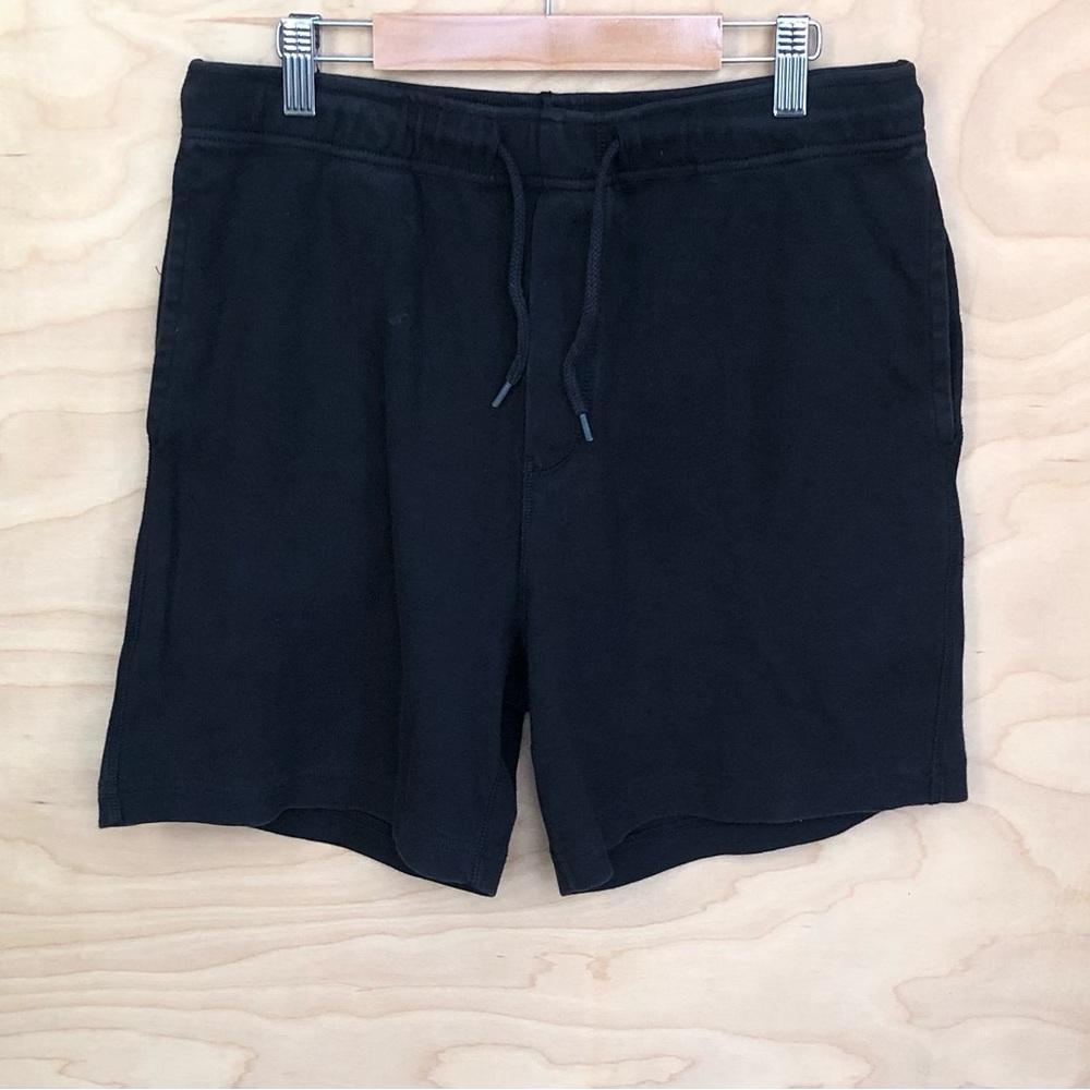 J. Crew Men’s Black Bermuda Shorts Drawstring Button Pockets Small.